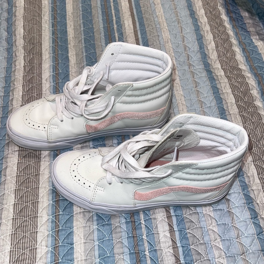White vans with pink stripe